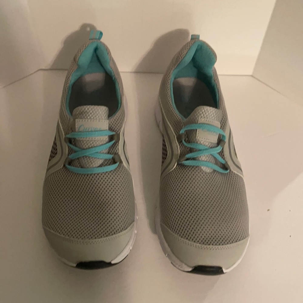 Curves work out shoe size 10